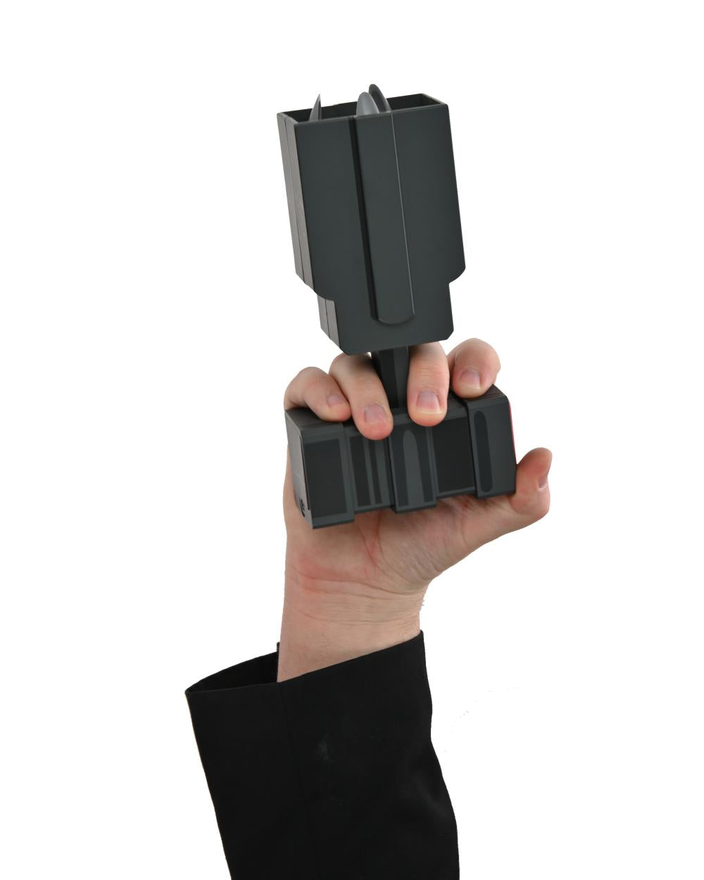 BATMAN THE ANIMATED SERIES BATMAN GRAPNEL PROP REPLICA